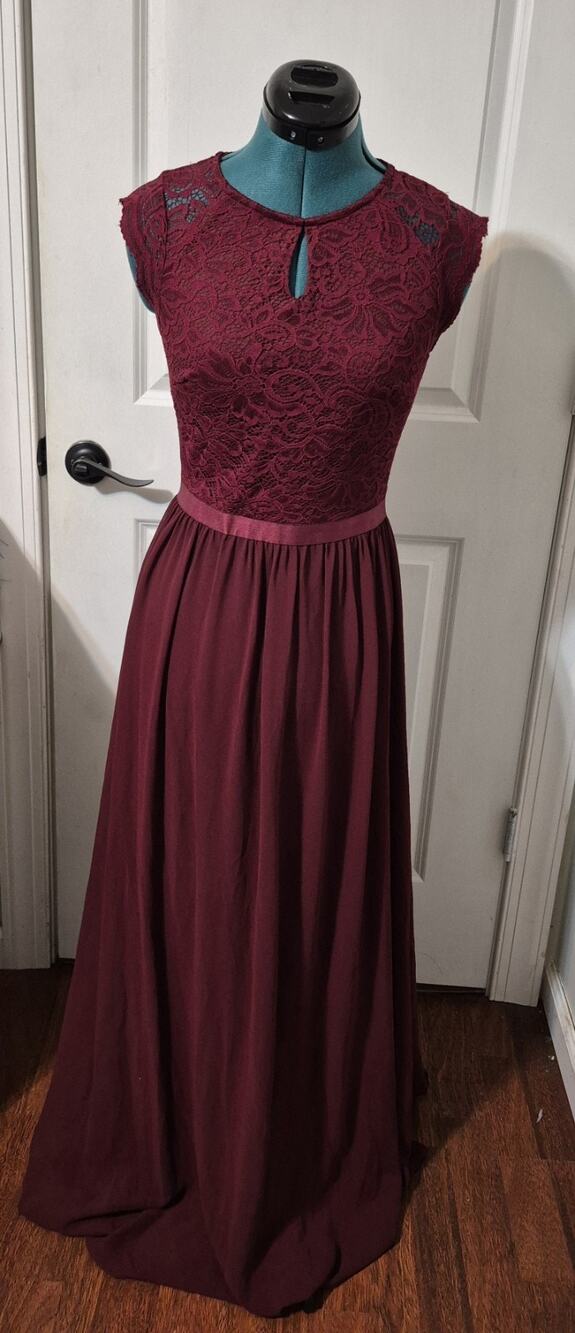 Dressystar Burgundy Lace Chiffon Maxi Dress NWT Formal Bridesmaid Gown Sz Small